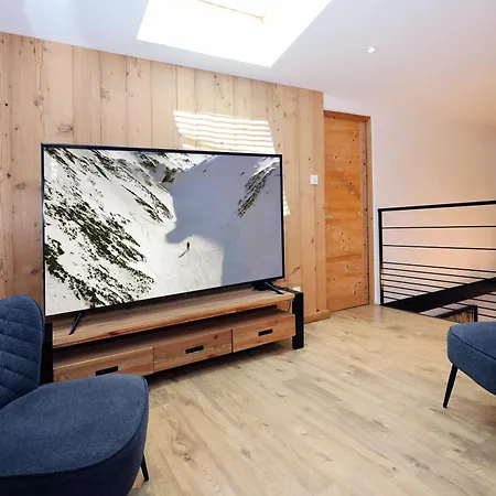 Spacieux Et Beau Duplex Au Pied Des Pistes Et Centre Station Avec Balcon *