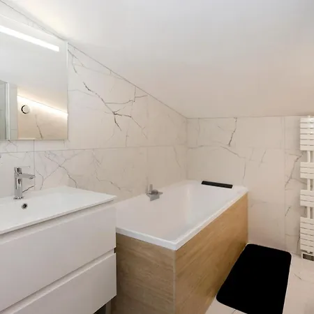 Spacieux Et Beau Duplex Au Pied Des Pistes Et Centre Station Avec Balcon Apartment Les Deux Alpes